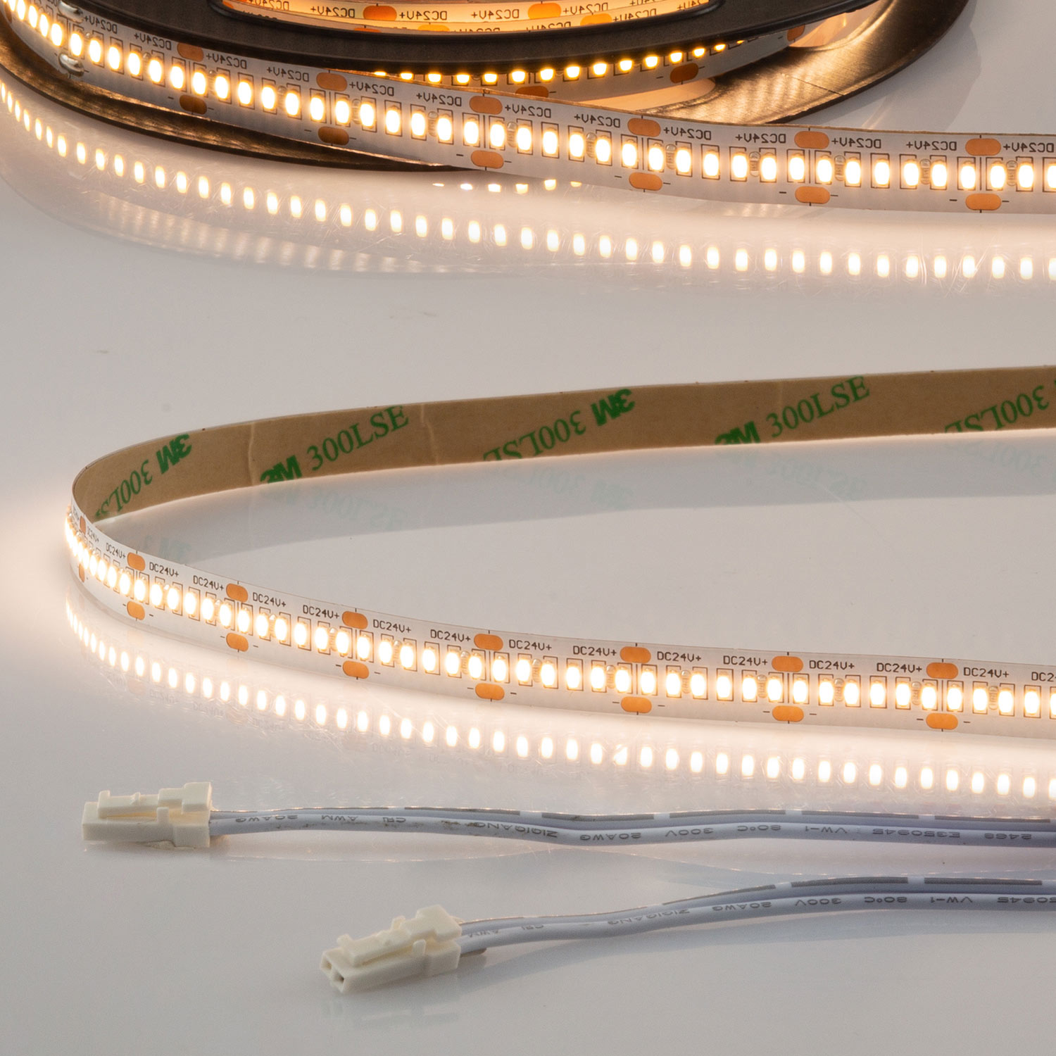 ISOLED LED CRI930 MiniAMP Flexband 24V DC 6W IP20 3000K 250cm beids. 30cm Kabel + maleAMP 300 LED/m