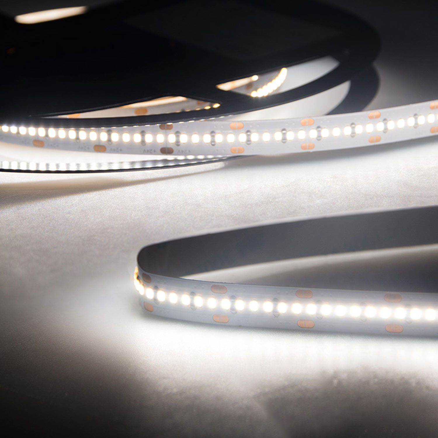 ISOLED LED CRI942 Linear10 Flexband 24V DC 22W IP20 4200K 5m Rolle 300 LED/m