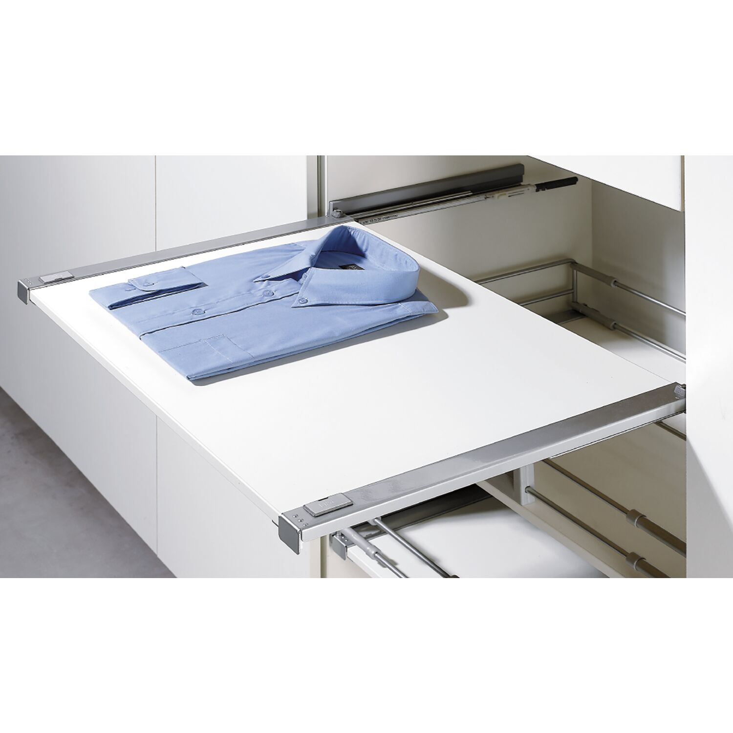 Hettich Amari 200 Tablarauszug Stahl silber