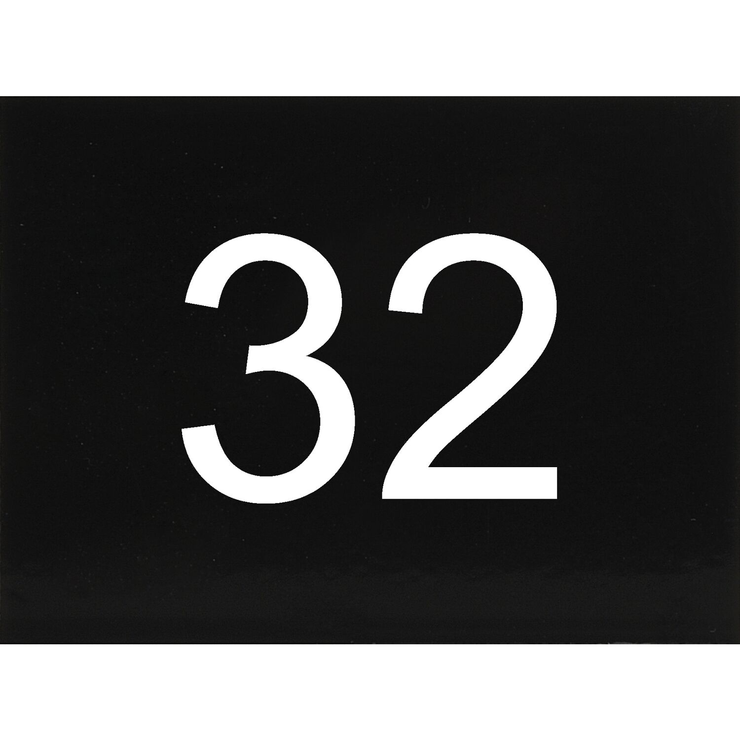 Nummernschild selbstklebend, 40 x 30 mm, Type 32, Kunststoff schwarz glänzend